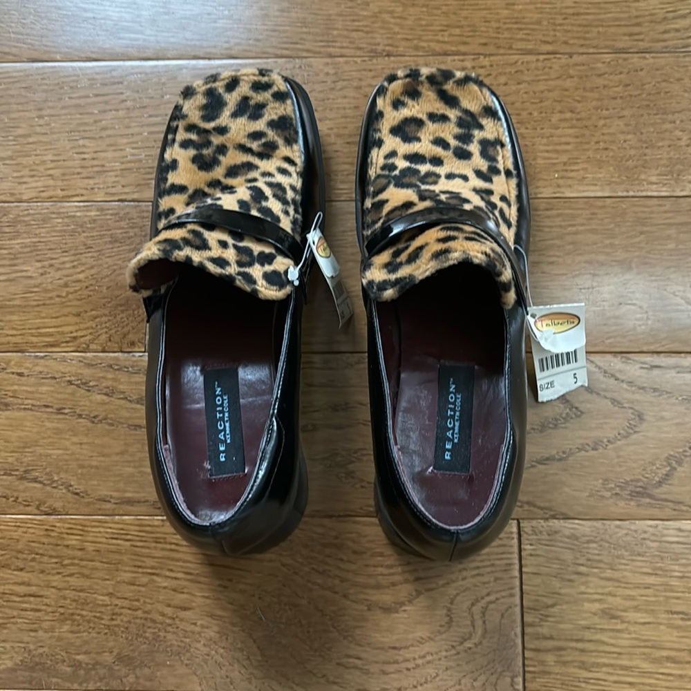 Reaction Kenneth Cole new with tag leather loafer